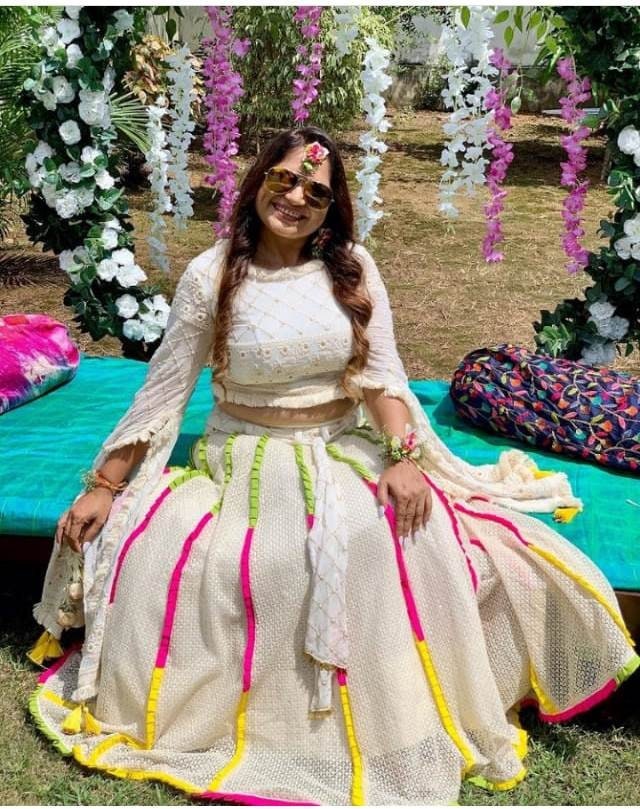 White designer gown lengha lehenga Indian ethnic traditional wear Indian Suit Chania choli Party wear white dress Wedding wear Function