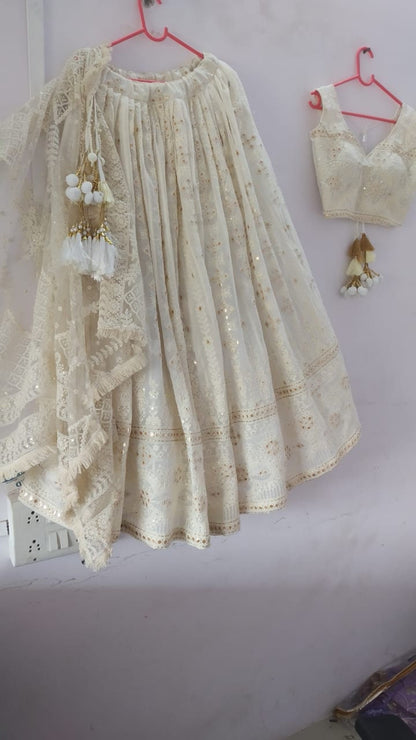 Off-white Lucknowi Lehenga choli party wear designer Indian wedding Bridal lengha saree for women Chikankari work lehenga Embroidery lengha